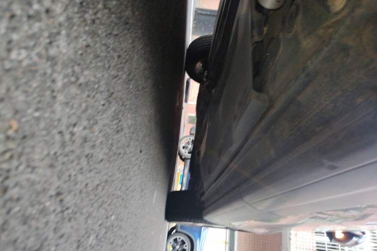 Used Volkswagen Tiguan 2010 1.8TSI Automatic All-Wheel-Drive Elite Edition Chassis Rear Right