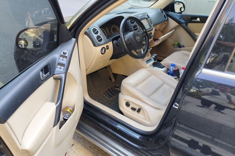 Used Volkswagen Tiguan 2010 1.8TSI Automatic Two-Wheel Drive Elite Edition Driver Seat