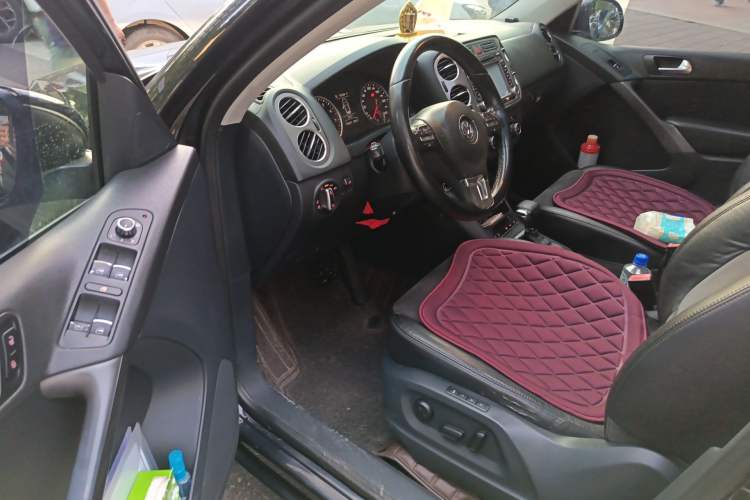 Used Volkswagen Tiguan 2010 2.0 TSI Automatic All-Wheel-Drive Elite Edition Driver Seat