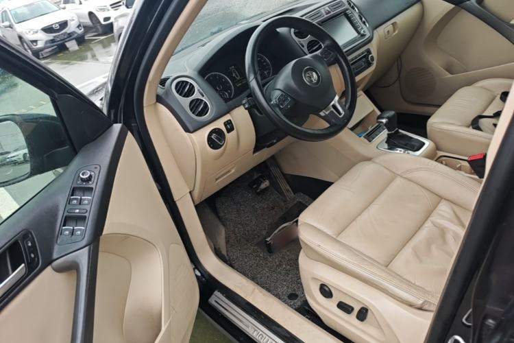 Used Volkswagen Tiguan 2010 1.8 TSI Automatic Two-Wheel Drive Trend Edition Driver Seat
