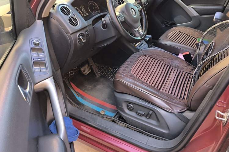 Used Volkswagen Tiguan 2010 1.8TSI Automatic All-Wheel-Drive Elite Edition Driver Seat