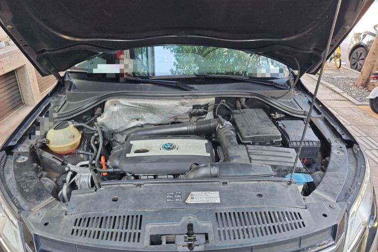 Used Volkswagen Tiguan 2010 1.8 TSI Automatic Two-Wheel Drive Urban Edition Engine Bay