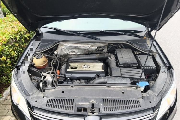Used Volkswagen Tiguan 2010 1.8 TSI Automatic All-Wheel Drive Fashion Edition Engine Bay