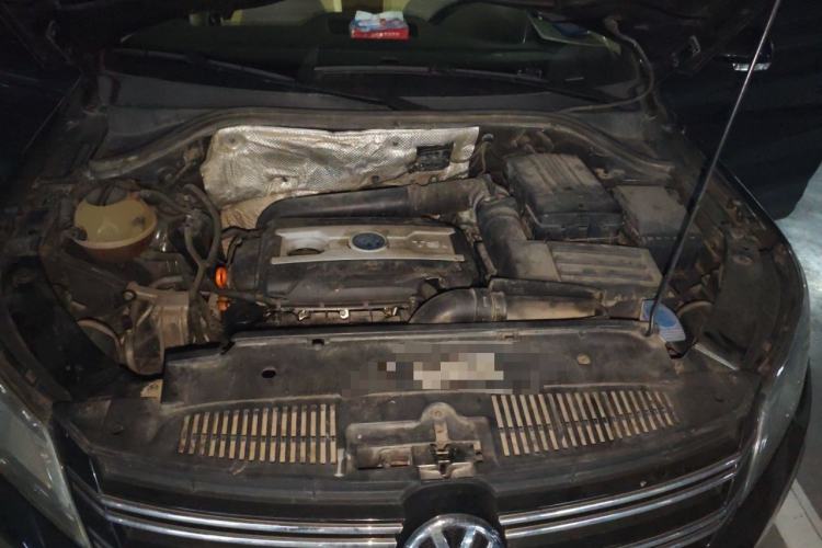 Used Volkswagen Tiguan 2010 1.8 TSI Automatic Two-Wheel Drive Trend Edition Engine Bay