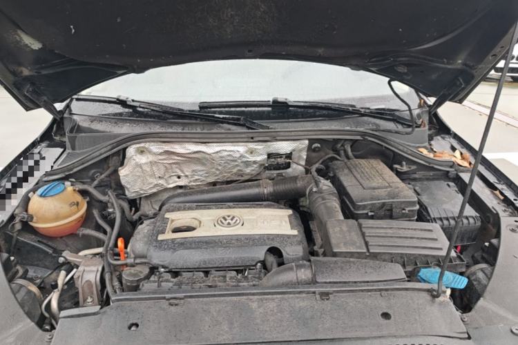 Used Volkswagen Tiguan 2010 1.8 TSI Automatic Two-Wheel Drive Trend Edition Engine Bay