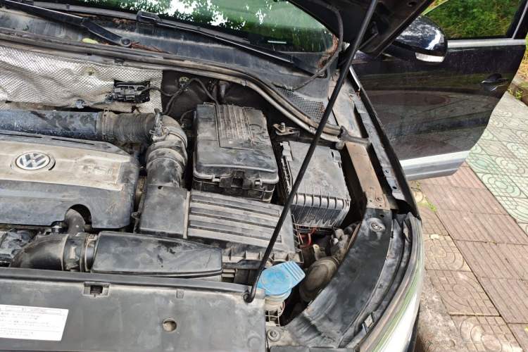 Used Volkswagen Tiguan 2010 2.0 TSI Automatic All-Wheel Drive Flagship Edition Engine Bay Left