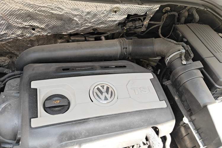 Used Volkswagen Tiguan 2010 1.8TSI Automatic Two-Wheel Drive Elite Edition Engine Bay