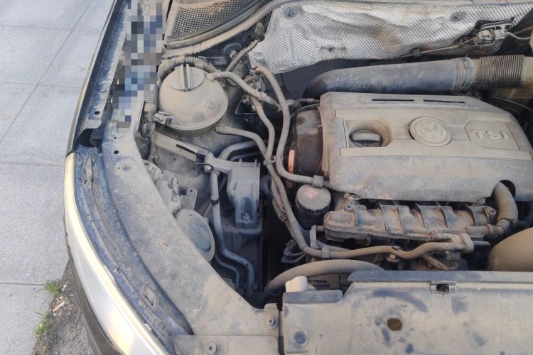 Used Volkswagen Tiguan 2010 2.0 TSI Automatic All-Wheel Drive Flagship Edition Engine Bay Right
