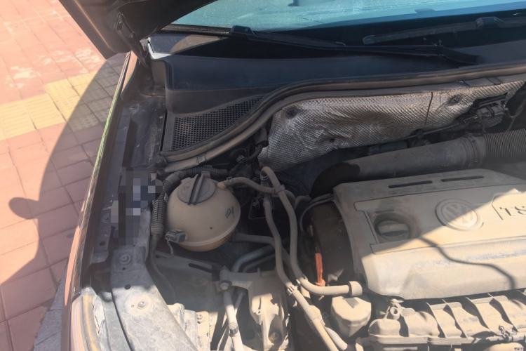 Used Volkswagen Tiguan 2010 1.8 TSI Automatic Two-Wheel Drive Urban Edition Engine Bay Right
