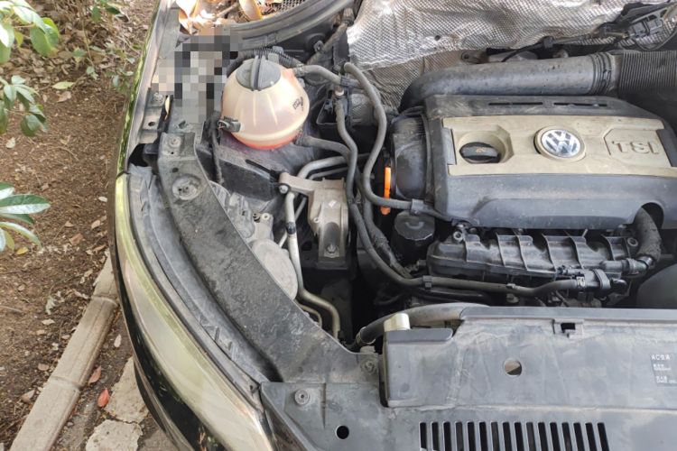 Used Volkswagen Tiguan 2010 2.0 TSI Automatic All-Wheel Drive Flagship Edition Engine Bay Right