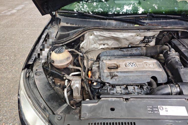 Used Volkswagen Tiguan 2010 2.0 TSI Automatic All-Wheel Drive Flagship Edition Engine Bay Right