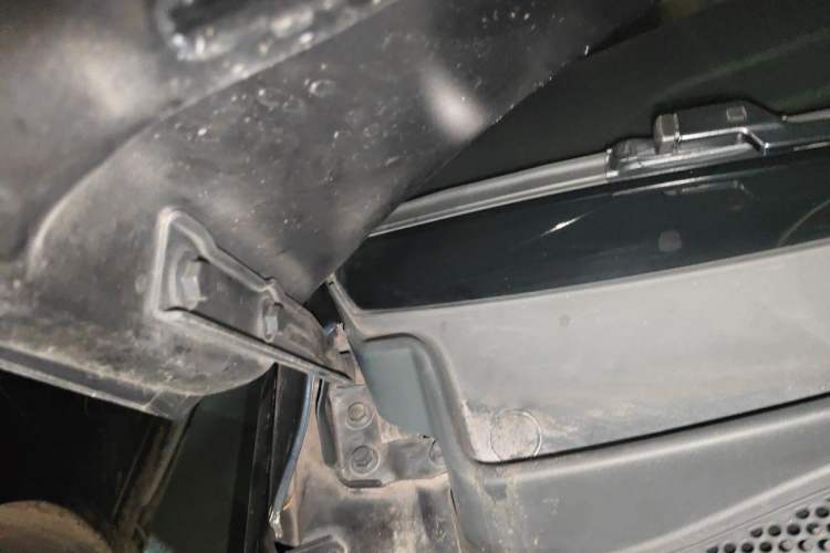 Used Volkswagen Tiguan 2010 1.8TSI Automatic Two-Wheel Drive Elite Edition Engine Bay Right