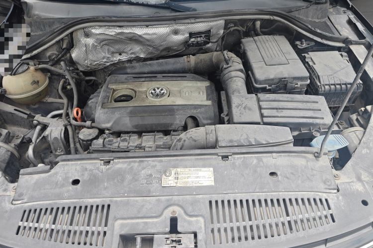 Used Volkswagen Tiguan 2010 1.8TSI Automatic All-Wheel-Drive Elite Edition Engine Bay