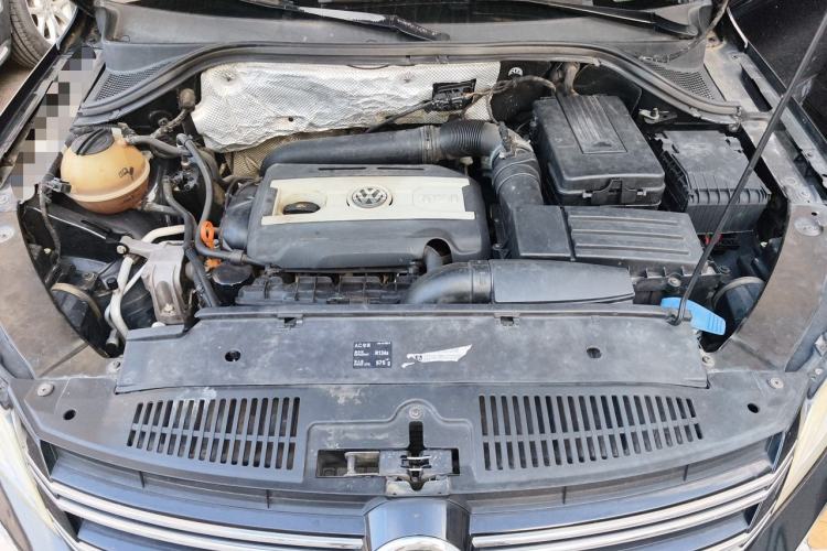 Used Volkswagen Tiguan 2010 1.8 TSI Automatic Two-Wheel Drive Trend Edition Engine Bay