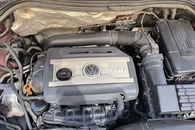Used Volkswagen Tiguan 2010 1.8TSI Automatic All-Wheel-Drive Elite Edition Engine Bay