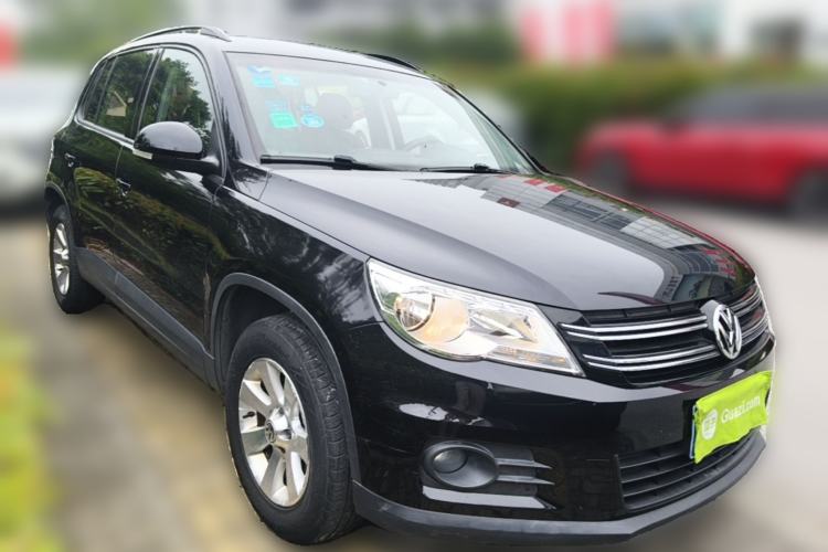Used Volkswagen Tiguan 2010 1.8 TSI Automatic All-Wheel Drive Fashion Edition Front Right 45 Deg