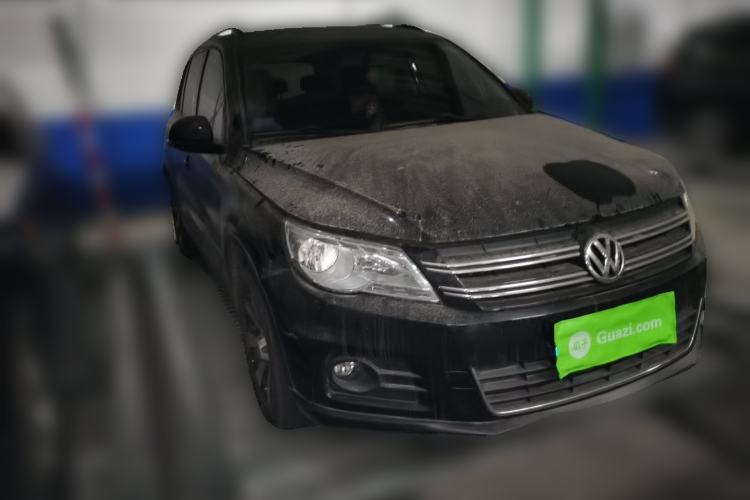 Used Volkswagen Tiguan 2010 1.8 TSI Automatic Two-Wheel Drive Trend Edition Front Right 45 Deg