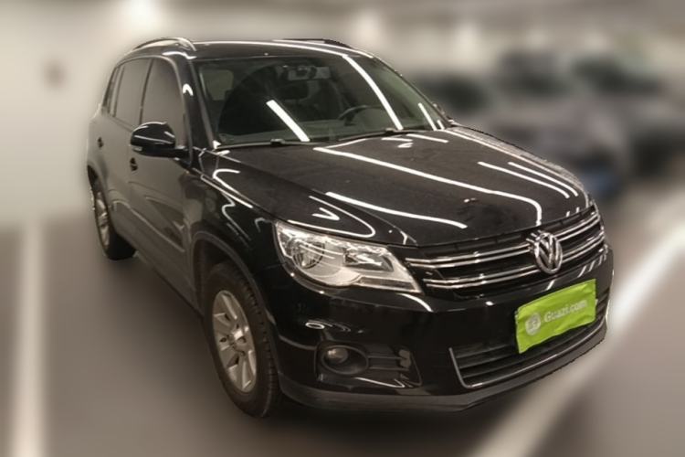 Used Volkswagen Tiguan 2010 1.8 TSI Automatic All-Wheel Drive Fashion Edition Front Right 45 Deg