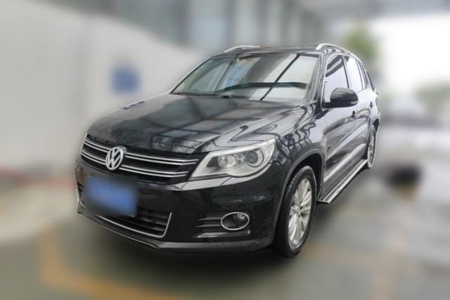 Volkswagen Tiguan 2010 2.0 TSI Automatic All-Wheel Drive Flagship Edition مستعملة
