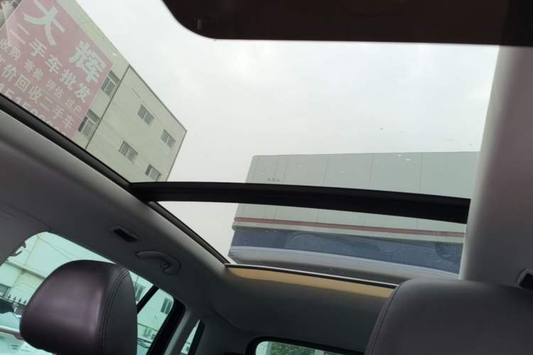 Used Volkswagen Tiguan 2010 2.0 TSI Automatic All-Wheel Drive Flagship Edition Headliner