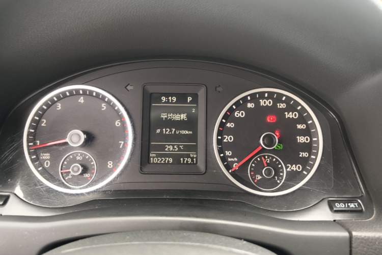 Used Volkswagen Tiguan 2010 1.8 TSI Automatic All-Wheel Drive Fashion Edition Instrument Cluster