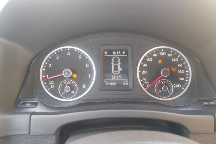 Used Volkswagen Tiguan 2010 2.0 TSI Automatic All-Wheel Drive Flagship Edition Instrument Cluster