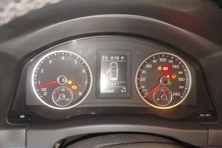 Used Volkswagen Tiguan 2010 1.8TSI Automatic All-Wheel-Drive Elite Edition Instrument Cluster