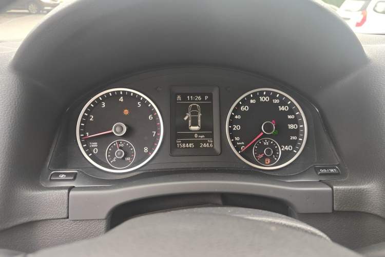 Used Volkswagen Tiguan 2010 1.8TSI Automatic All-Wheel-Drive Elite Edition Instrument Cluster