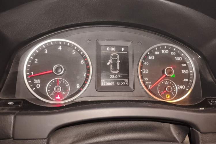 Used Volkswagen Tiguan 2010 1.8TSI Automatic Two-Wheel Drive Elite Edition Instrument Cluster