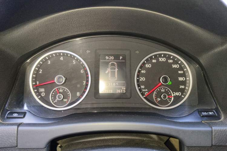 Used Volkswagen Tiguan 2010 1.8 TSI Automatic Two-Wheel Drive Trend Edition Instrument Cluster