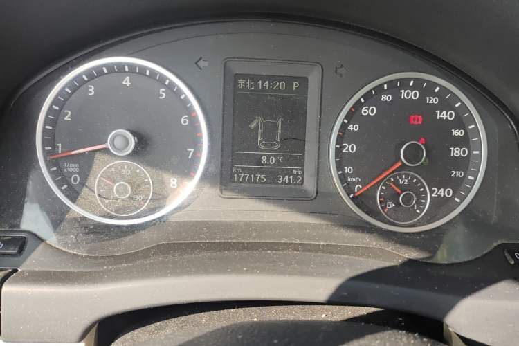 Used Volkswagen Tiguan 2010 2.0 TSI Automatic All-Wheel Drive Flagship Edition Instrument Cluster