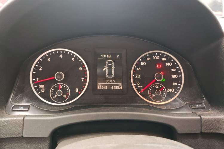 Used Volkswagen Tiguan 2010 2.0 TSI Automatic All-Wheel Drive Flagship Edition Instrument Cluster