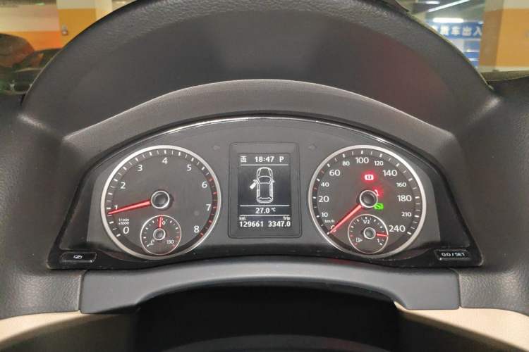 Used Volkswagen Tiguan 2010 1.8TSI Automatic Two-Wheel Drive Elite Edition Instrument Cluster