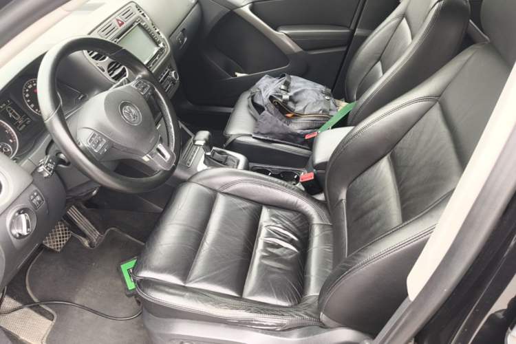 Used Volkswagen Tiguan 2010 1.8 TSI Automatic All-Wheel Drive Fashion Edition Left Front Seat