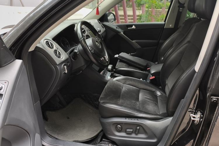 Used Volkswagen Tiguan 2010 2.0 TSI Automatic All-Wheel Drive Flagship Edition Left Front Seat