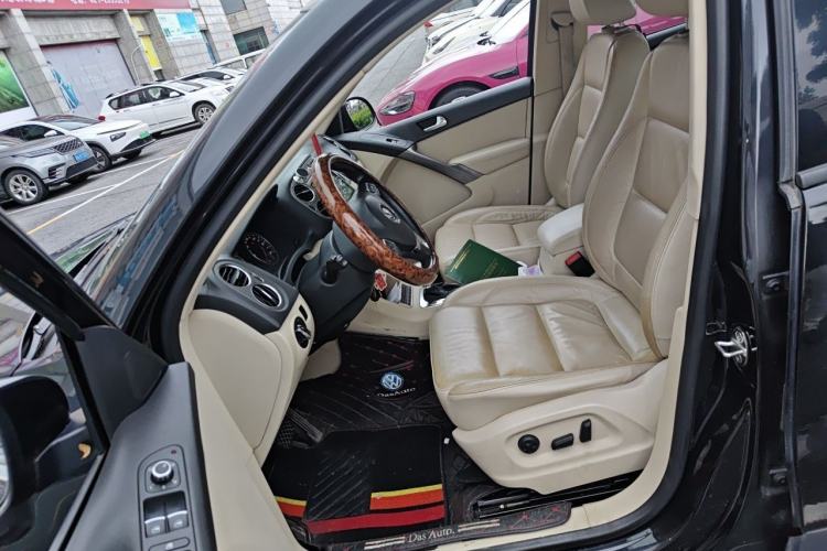 Used Volkswagen Tiguan 2010 1.8 TSI Automatic Two-Wheel Drive Trend Edition Left Front Seat