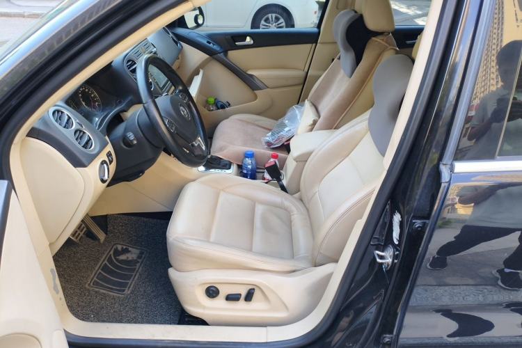Used Volkswagen Tiguan 2010 1.8TSI Automatic Two-Wheel Drive Elite Edition Left Front Seat