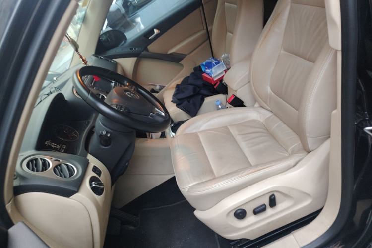 Used Volkswagen Tiguan 2010 1.8TSI Automatic All-Wheel-Drive Elite Edition Left Front Seat