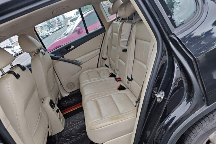 Used Volkswagen Tiguan 2010 1.8 TSI Automatic Two-Wheel Drive Trend Edition Left Rear Seat