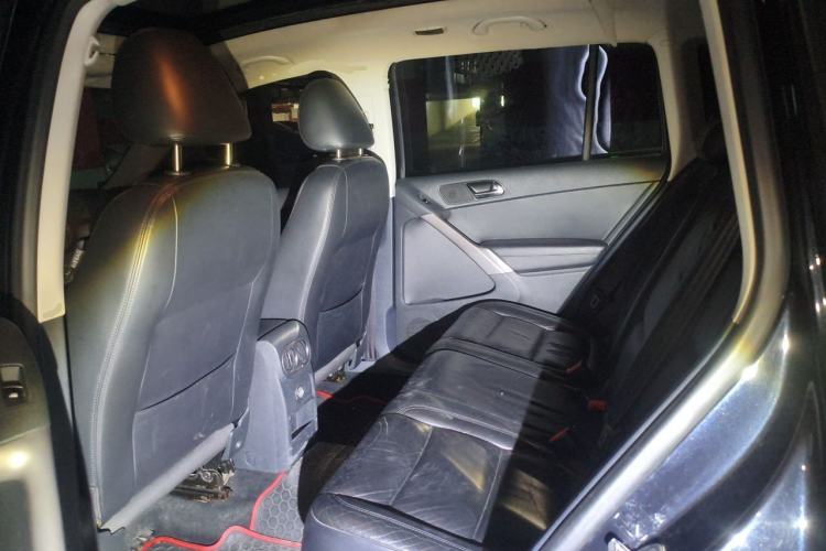 Used Volkswagen Tiguan 2010 1.8TSI Automatic All-Wheel-Drive Elite Edition Left Rear Seat
