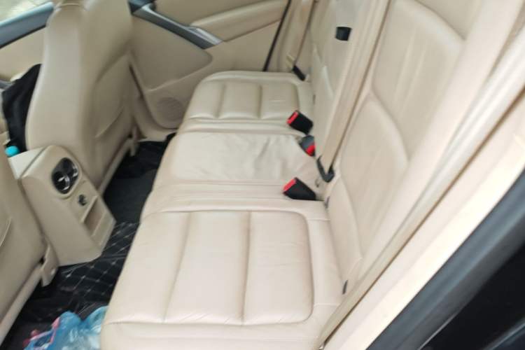 Used Volkswagen Tiguan 2010 1.8 TSI Automatic Two-Wheel Drive Trend Edition Left Rear Seat