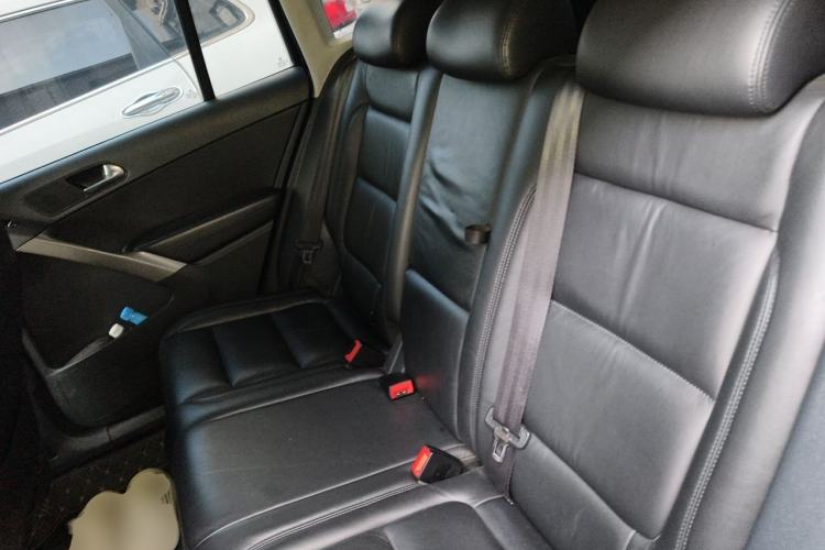 Used Volkswagen Tiguan 2010 1.8 TSI Automatic Two-Wheel Drive Trend Edition Left Rear Seat