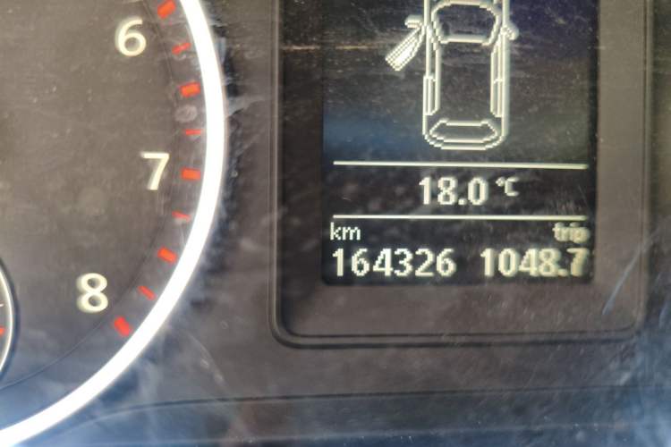 Used Volkswagen Tiguan 2010 1.8TSI Automatic Two-Wheel Drive Elite Edition Odometer Close Up
