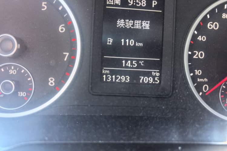 Used Volkswagen Tiguan 2010 1.8 TSI Automatic Two-Wheel Drive Urban Edition Odometer Close Up