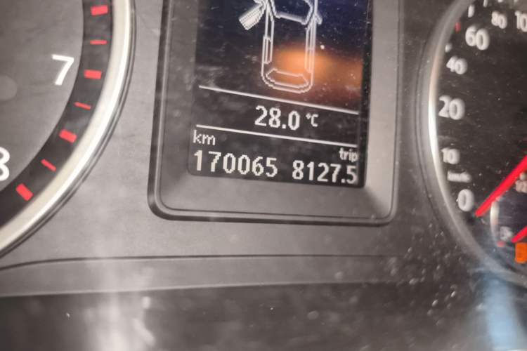Used Volkswagen Tiguan 2010 1.8TSI Automatic Two-Wheel Drive Elite Edition Odometer Close Up