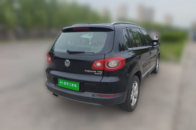 Used Volkswagen Tiguan 2010 1.8TSI Automatic All-Wheel-Drive Elite Edition Rear Right 45 Deg