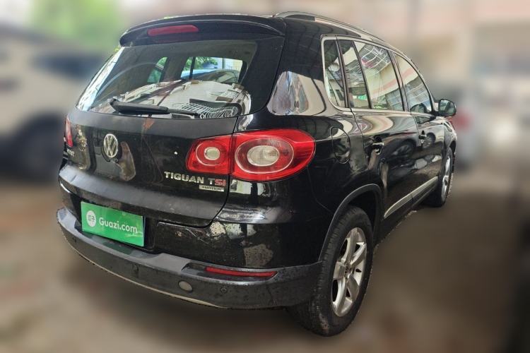 Used Volkswagen Tiguan 2010 1.8 TSI Automatic All-Wheel Drive Fashion Edition Rear Right 45 Deg