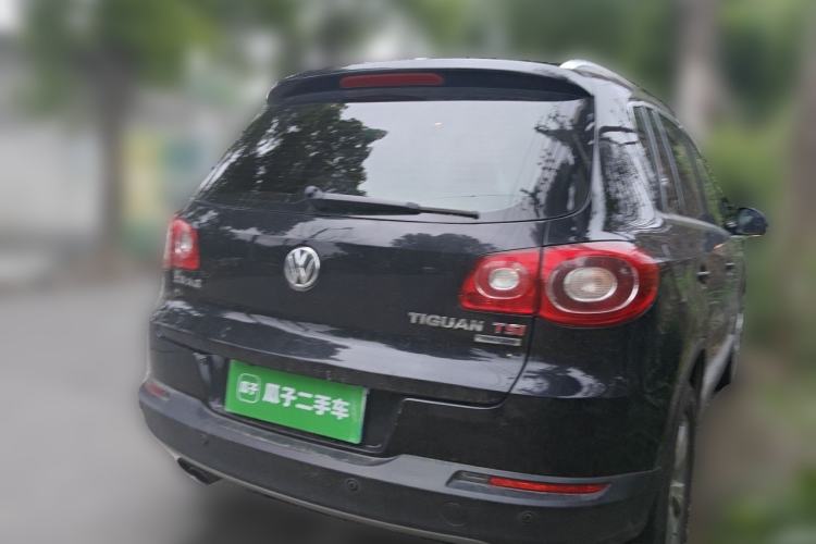 Used Volkswagen Tiguan 2010 2.0 TSI Automatic All-Wheel-Drive Elite Edition Rear Right 45 Deg