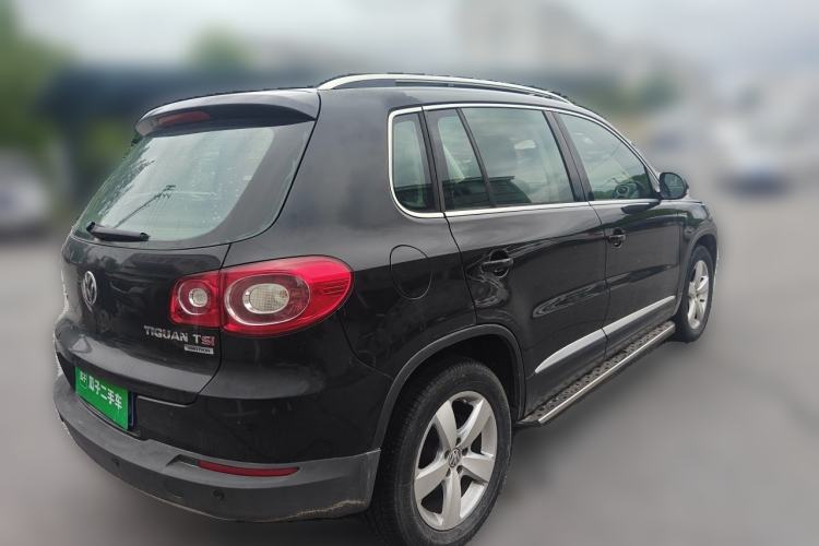 Used Volkswagen Tiguan 2010 1.8TSI Automatic All-Wheel-Drive Elite Edition Rear Right 45 Deg