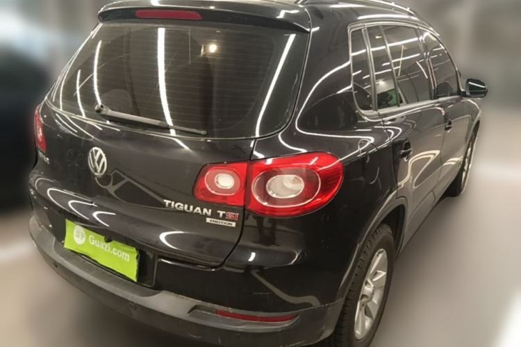 Used Volkswagen Tiguan 2010 1.8 TSI Automatic All-Wheel Drive Fashion Edition Rear Right 45 Deg